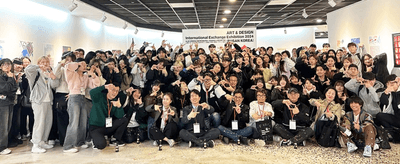 「アートとデザインで平和を!」の一環で韓国にて行われた海外交流展の様子