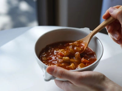 Makuakeで目標金額の122％を達成した具沢山の食べるスープ 「あじかんごぼう RESET SOUP」が本格展開をスタート　 人気チャンネル「正直レビュー」とのコラボなど、 夏のキャンペーンも開始