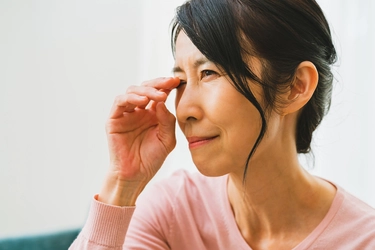 大正健康ナビ、9/24新着情報　 目のかゆみは冷やす？温める？今日からできる予防とケア 「目のかゆみ」を公開！