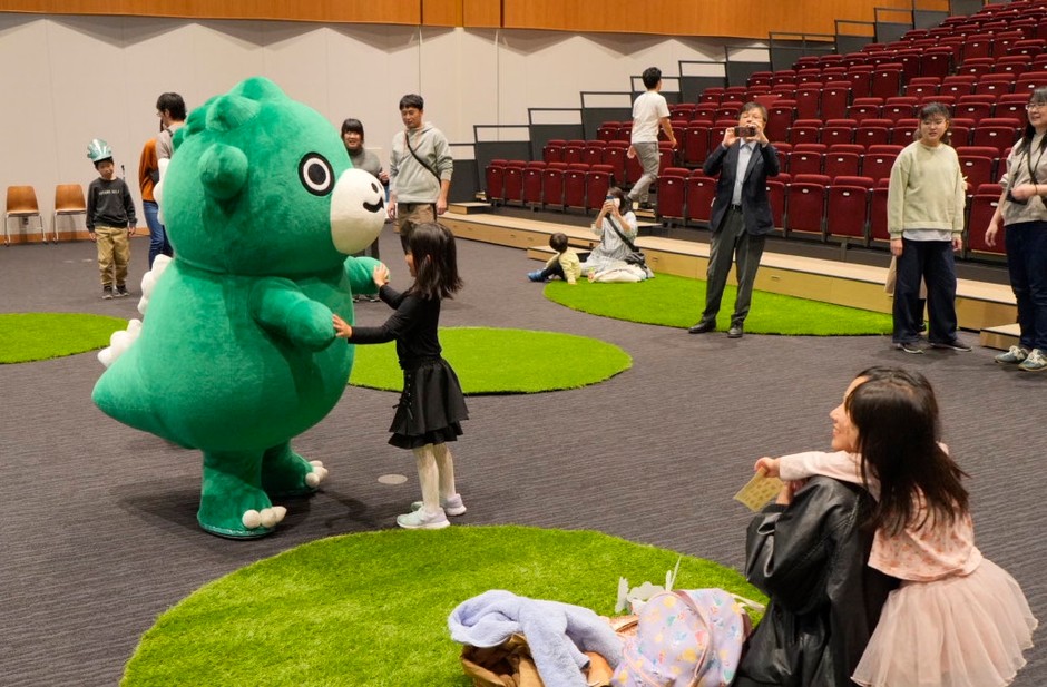 ちびゴジラグリーティング会の様子
