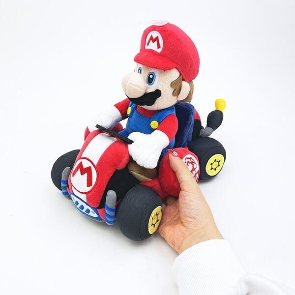 マリオのぬいぐるみ
