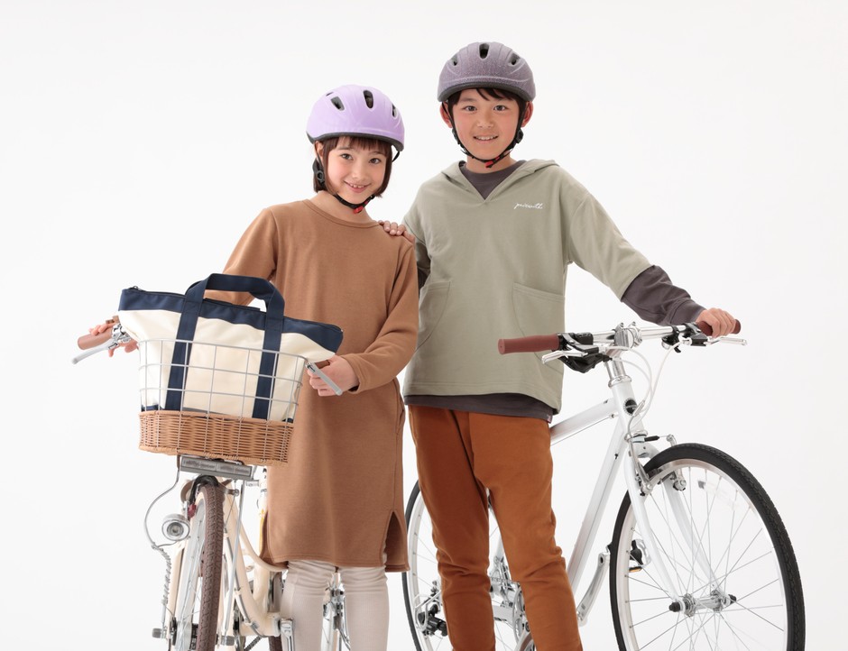 左：AILE 54-56（マットグリッターパープル）、右：AILE 56-58（マットヘリンボーントリコ）
