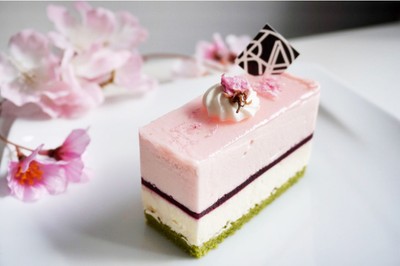 「桜のムース」　600円（税別）