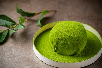 【箱根さとり本店限定】 お濃茶生大福　900円(税込)