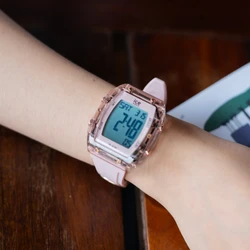 アイスウォッチからレトロでフューチャーな新定番！