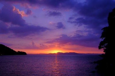 湯の児の海と夕空