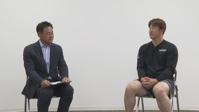 前田智徳さん・小園海斗選手（広島東洋カープ）