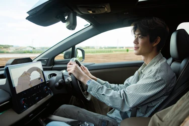 TOYOTAの電気自動車「bZ4X Touring」と ともに過ごす日常を描く「365 SCENES」　 第3弾は俳優・宮沢氷魚さんが俳優仲間と、 思い出の地「三崎」を巡る旅へ　 bZ4Xシリーズブランドサイトにて10月1日(木)より公開　 10月3日(土)にはラジオ局interfmにて、 本企画と連動した特別番組を放送予定