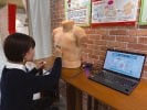 体験型アトラクションでの来場者の様子