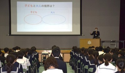 令和4年（2022年）に実施した出張講義の様子