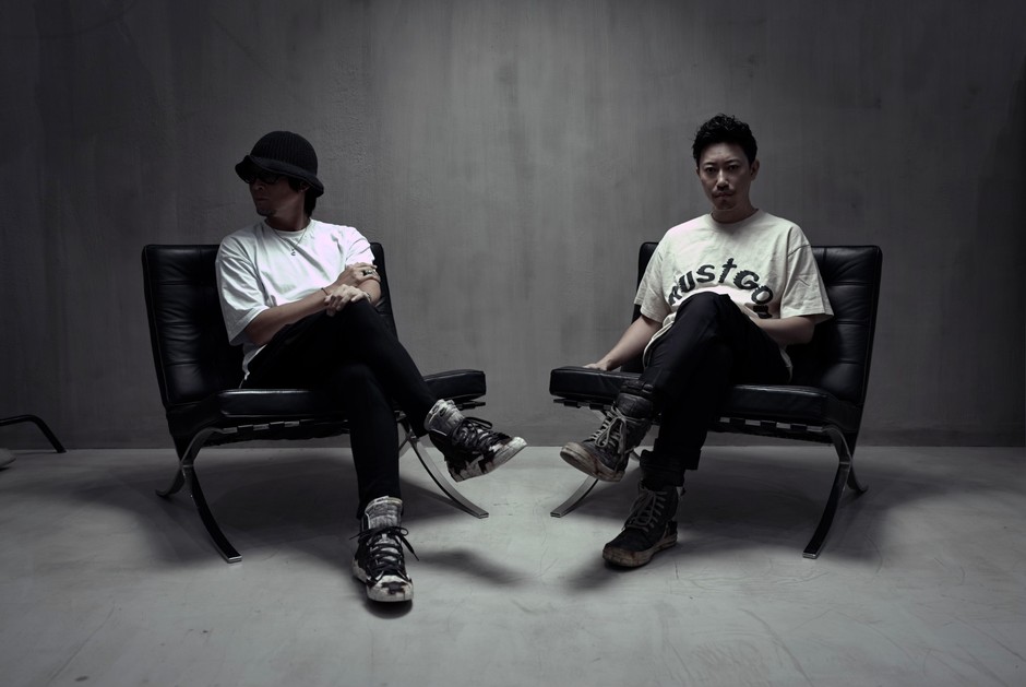 R26 :Amazing JIRO(左) / Rita(右)