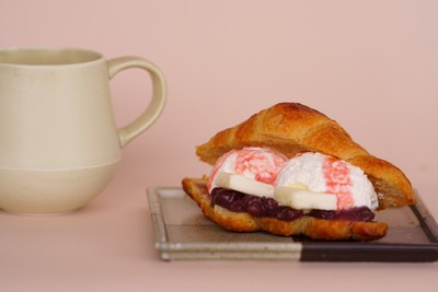 ロワッサン　いちごクリーム