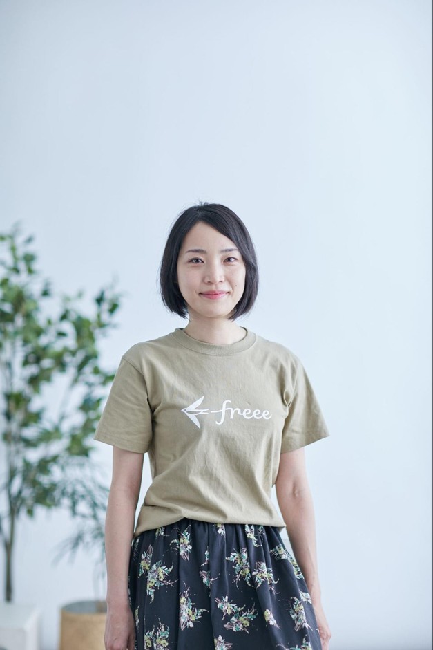 坪井 亜美 氏