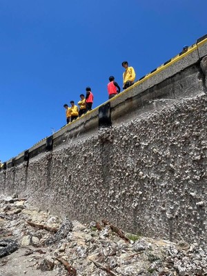 4メートルも地盤が隆起した鹿磯漁港