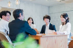 Z世代の内定者が企業に求める「透明性」とは？内定辞退・入社後ギャップを防ぐコミュニケーション