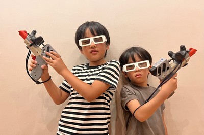 3Dメガネと銃