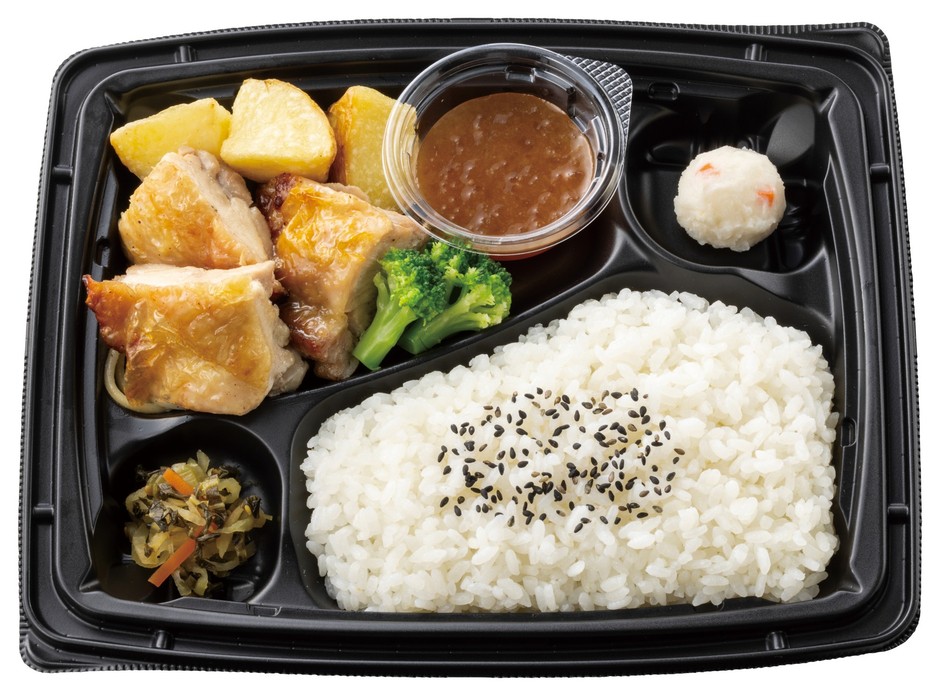チキンステーキ弁当(和風オニオンソース)584円(税込630円)