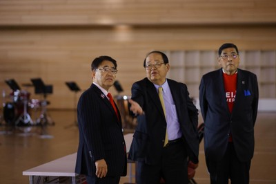 大村知事も来場