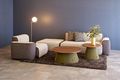  Sofa  GEMINI [Corner Set] : ￥774,290　 Table  REMORA [Low Table L/M Fabric/Walnut]  :  ¥177,760/¥107,140 　Rug  ECRU [240×170cm] :￥192,984 　Floor Lamp  SST-EU0027 : ￥143,000