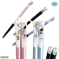 これは可愛すぎ！！！桜デザインがイチ押し♪なシャイニーなカラーのスヌーピーお箸。買うでしょ、、