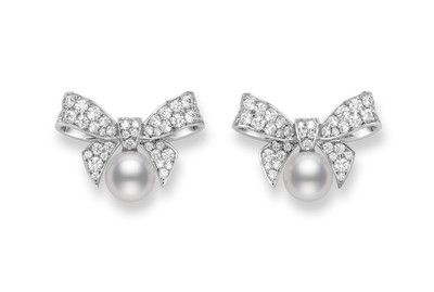 「Bow Charm」ピアス
