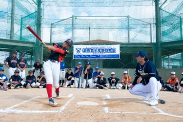 【沖縄】元プロ野球選手・里崎智也さんが指導「瀬長島少年野球教室」を開催