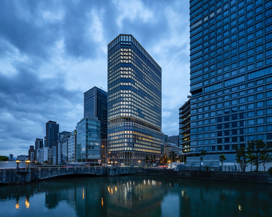 建物外観(北西方より夜間外観)