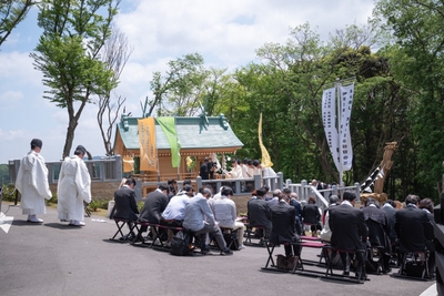 天乃鳥舟神社竣功祭の参列風景