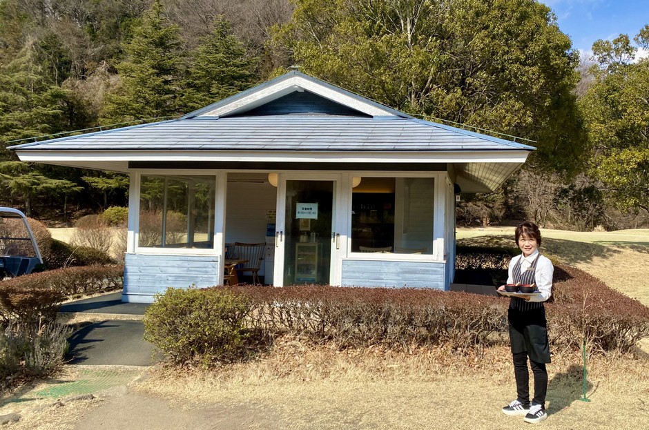 茶店では、かき氷やおしるこなど、季節に応じた甘味サービスを実施