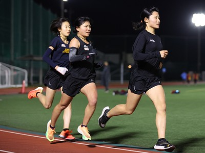 柳楽選手（右）、石松選手（中）、五味選手（左）