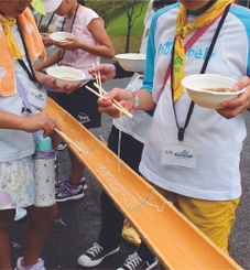 流しそうめん