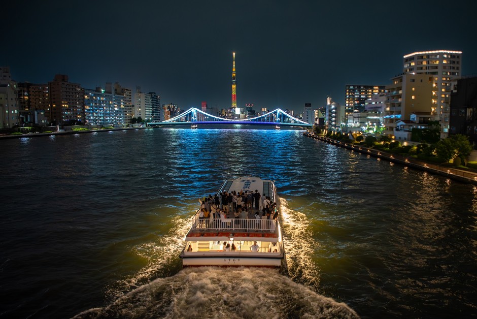 清洲橋と東京スカイツリー