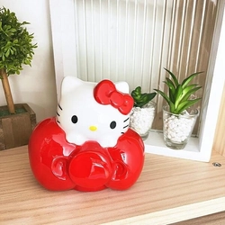 かわいくてつい貯めたくなる！インテリアとしても優秀なハローキティの貯金箱