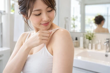 「今年は日焼けしてない」って安心してない？ 夏の蓄積ダメージをリセットする引き算ケア