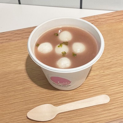 ▲桃の和風スイーツ「ももしるこ」（税込580円）