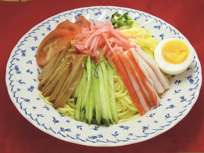 月のうさぎ 冷やし中華風こんにゃく(ごまだれ)