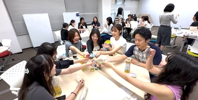 近畿大学経営学部生が駄菓子売場をプロデュース　学内コンビニで、商品発注から販売促進までを実践