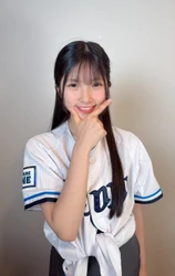 最年少ラウンドガール・MIUが西武ライオンズの始球式に登場！
