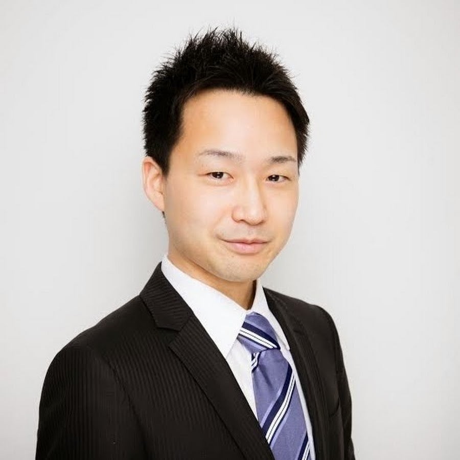 安東 輝亮 氏