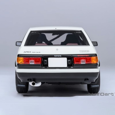 1/18スケール トヨタ スプリンター トレノ (AE86) 「頭文字D」（C）しげの秀一／講談社