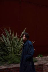 中田裕二、4月発売ニューアルバム『MOONAGE』のジャケット写真と収録楽曲を発表！