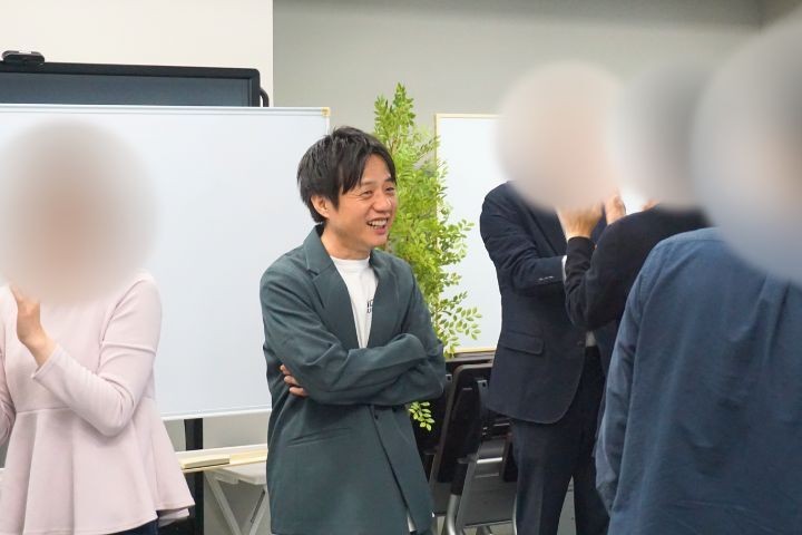 「うまくやろうとしない」「失敗してもOK」からスタート・ゲーム形式のワークを実施