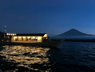 河口湖唯一の湖上レストラン『HAMANASHI HOUSEBOAT』が 「屋形船のサブスクプラン」を開始！