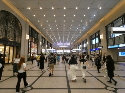 阪急うめだ本店前
