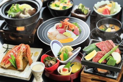 日本海の海の幸や鳥取和牛など地の物を愉しむ＜お食事＞