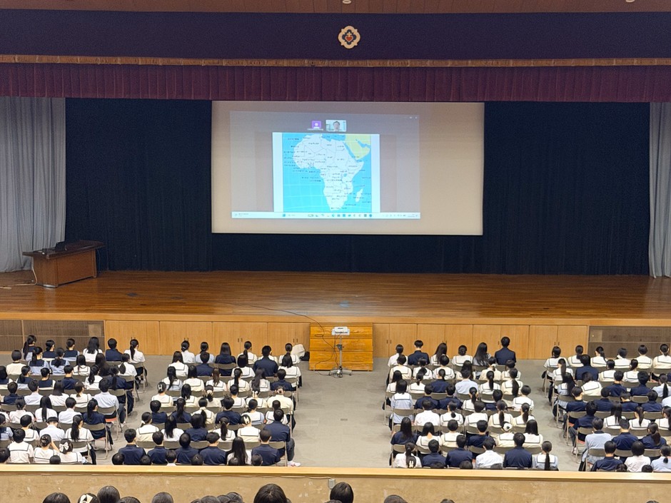 2026年7月6日(月)に開催された認定NPO法人「緑のサヘル」による講演会の様子