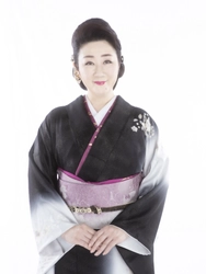 “歌う看護師” 入山アキ子の新曲「江差恋女」が週間USEN HIT 演歌／歌謡曲ランキング第1位を獲得！看護師視点で届ける“心と体を元気にする歌声”が全国で大反響！