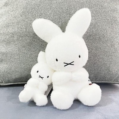 ミッフィーのナインチェのぬいぐるみ