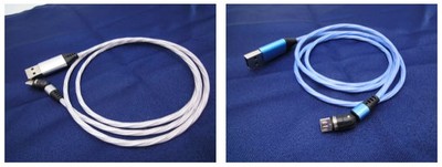 (左)カラフル (右)ブルー 充電しないときはシンプルな普通のケーブルです。