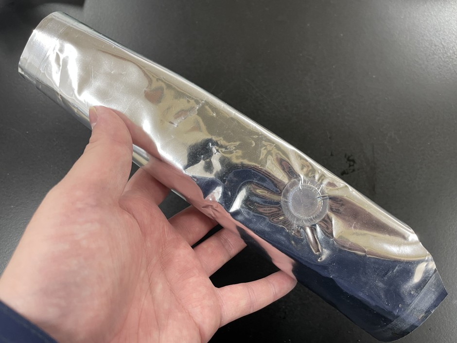 使用後は袋を丸めて捨てるだけです。出汁ガラもなくゴミが減ります。